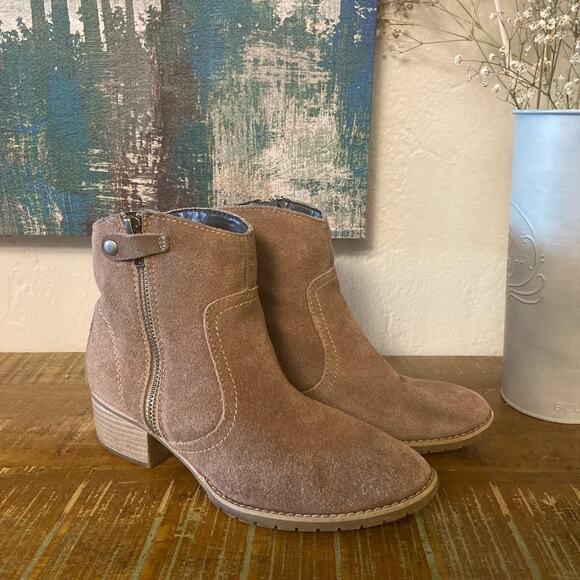 Eurosoft Suede Leather Comfy Ankle Booties Women Beige Size 6.5 Boho Western - Picture 1 of 4